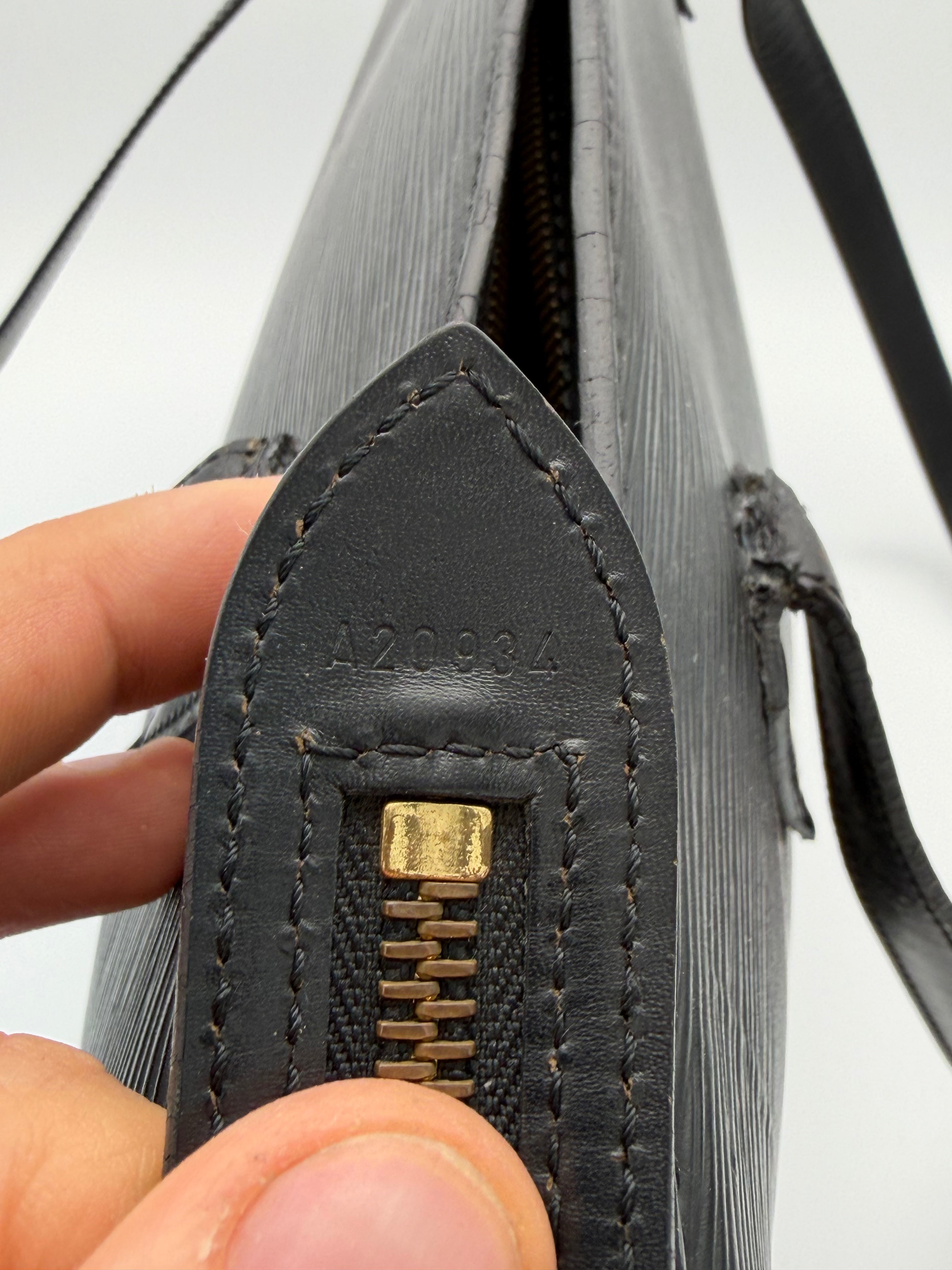 Louis Vuitton Black Epi Leather Saint Jacques Bag