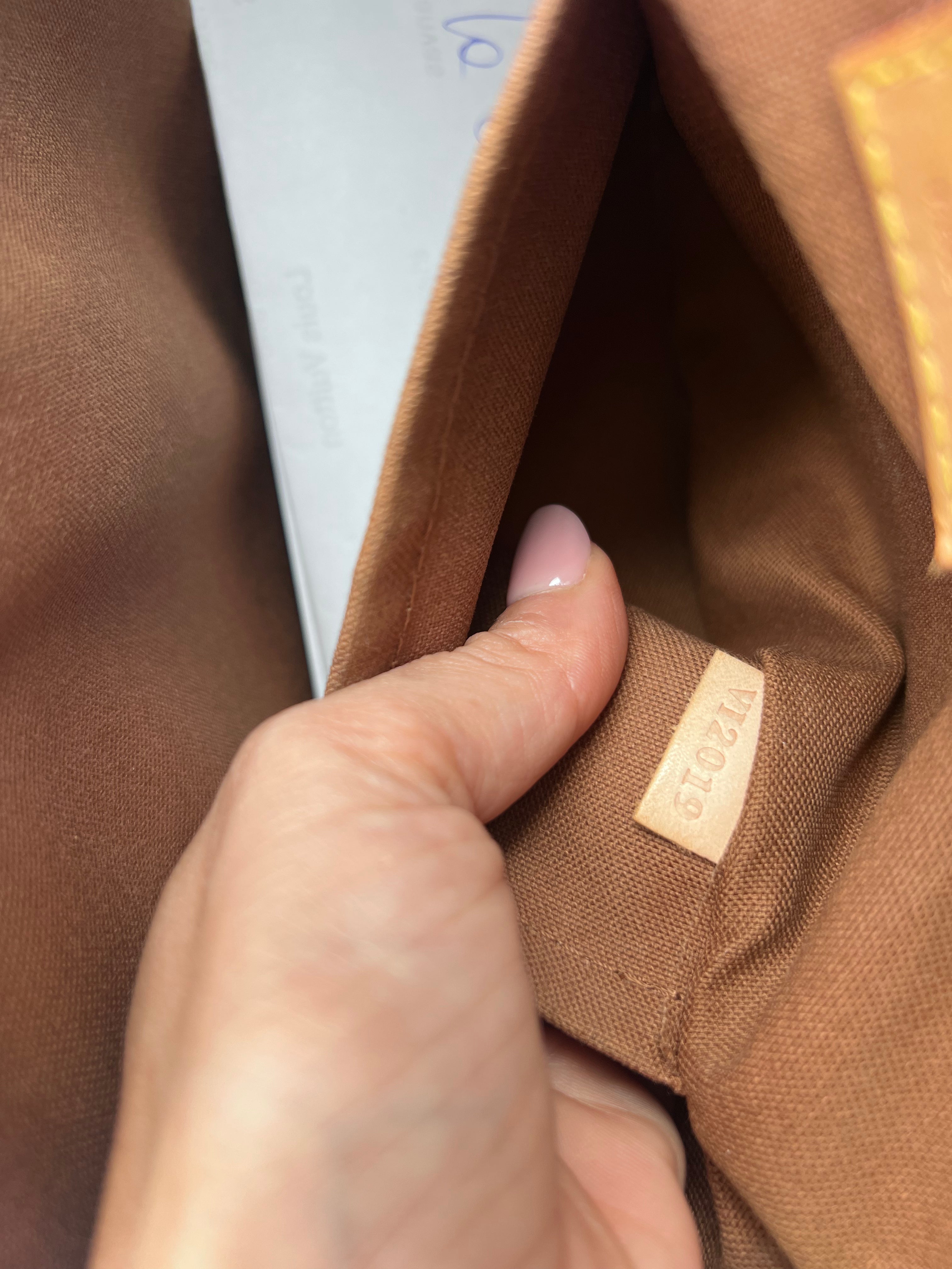 Tivoli MM monogram Louis Vuitton preloved