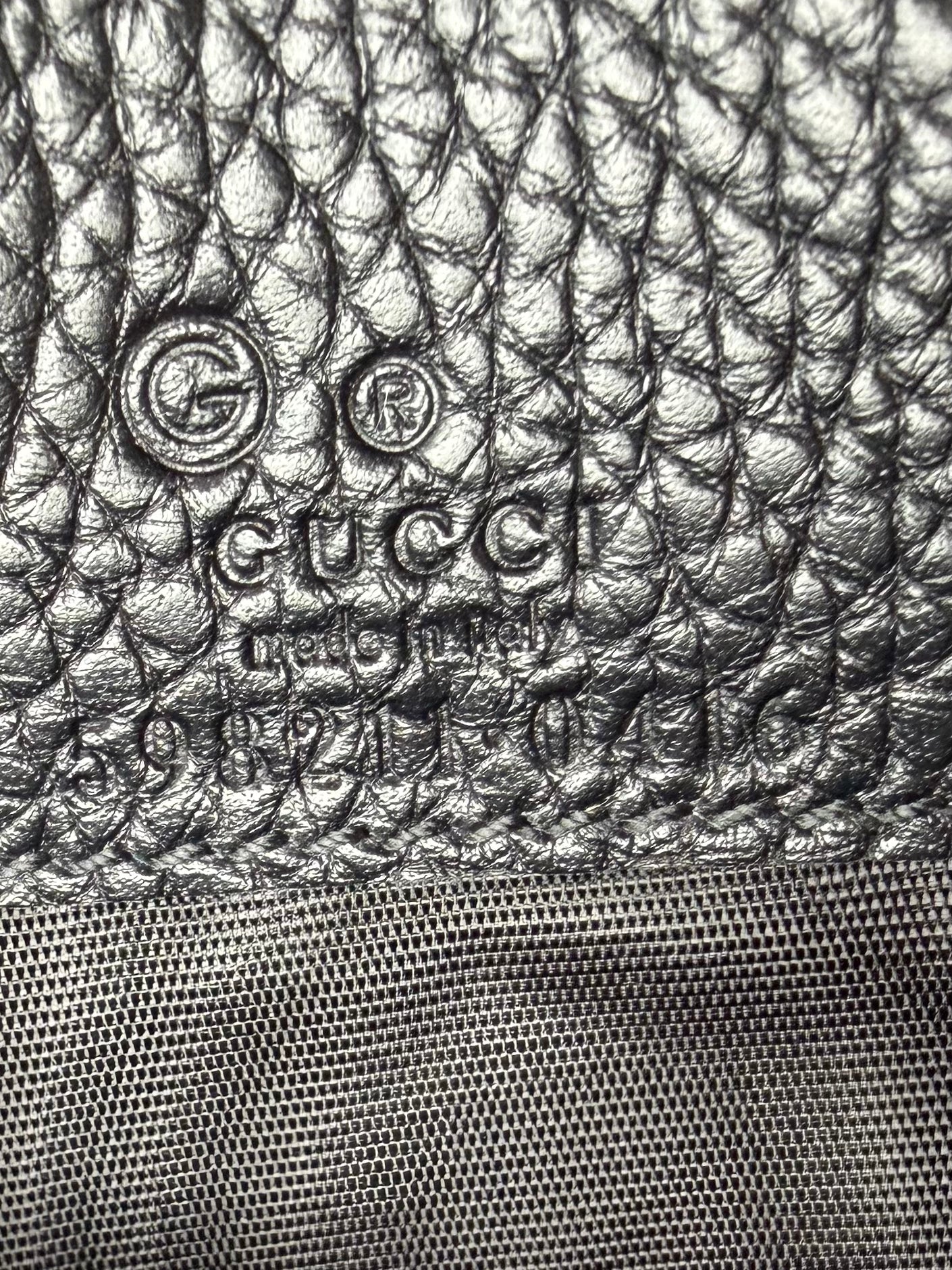 Gucci Soho Wallet on Chain GG in pelle martellata nera
