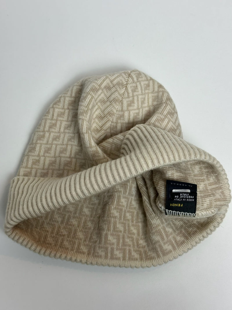 Cappellino Fendi panna