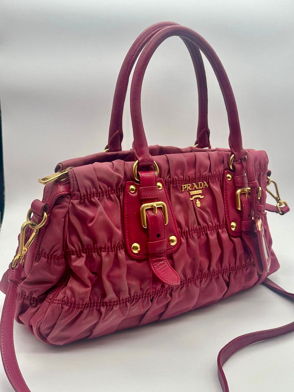 PRADA IN TELA GAUFRE’ FUCSIA