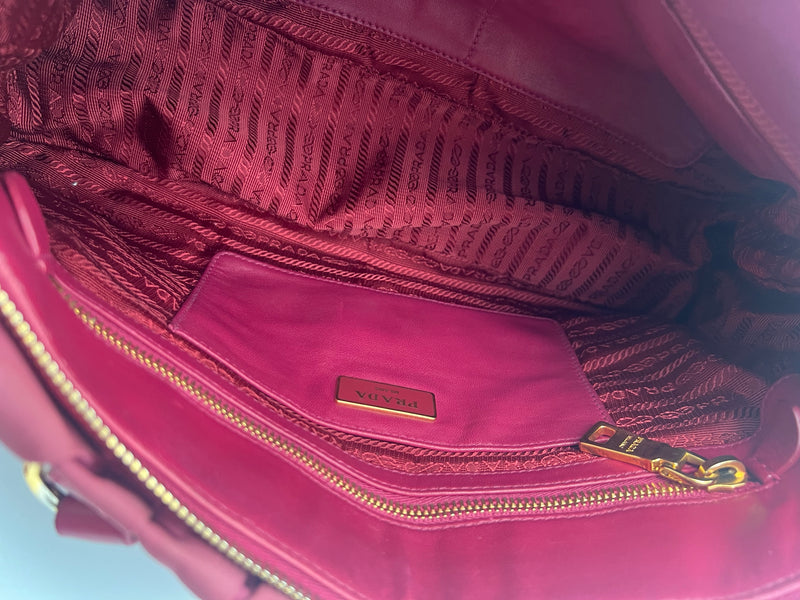 PRADA IN TELA GAUFRE’ FUCSIA