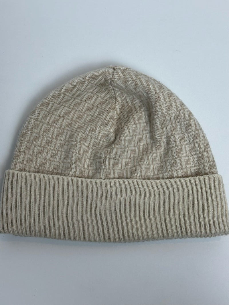 Cappellino Fendi panna