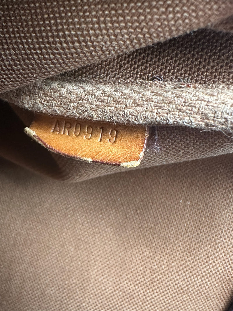LOUIS VUITTON POCHETTE ACCESSOIRES NM