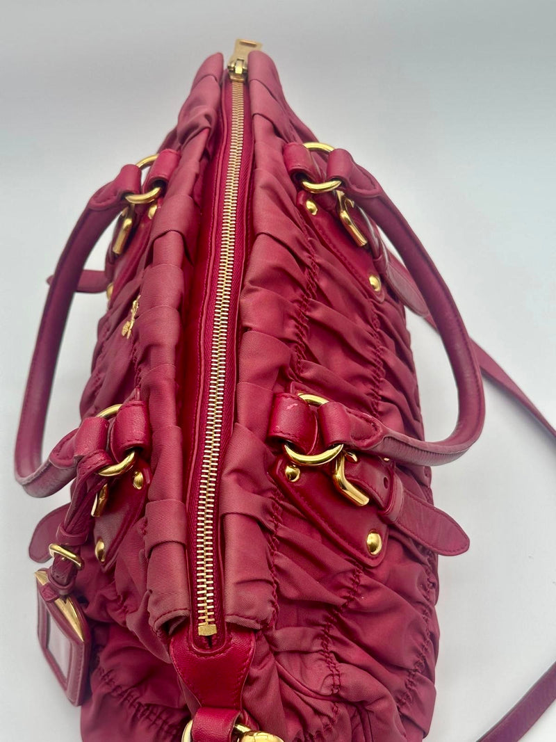 PRADA IN TELA GAUFRE’ FUCSIA