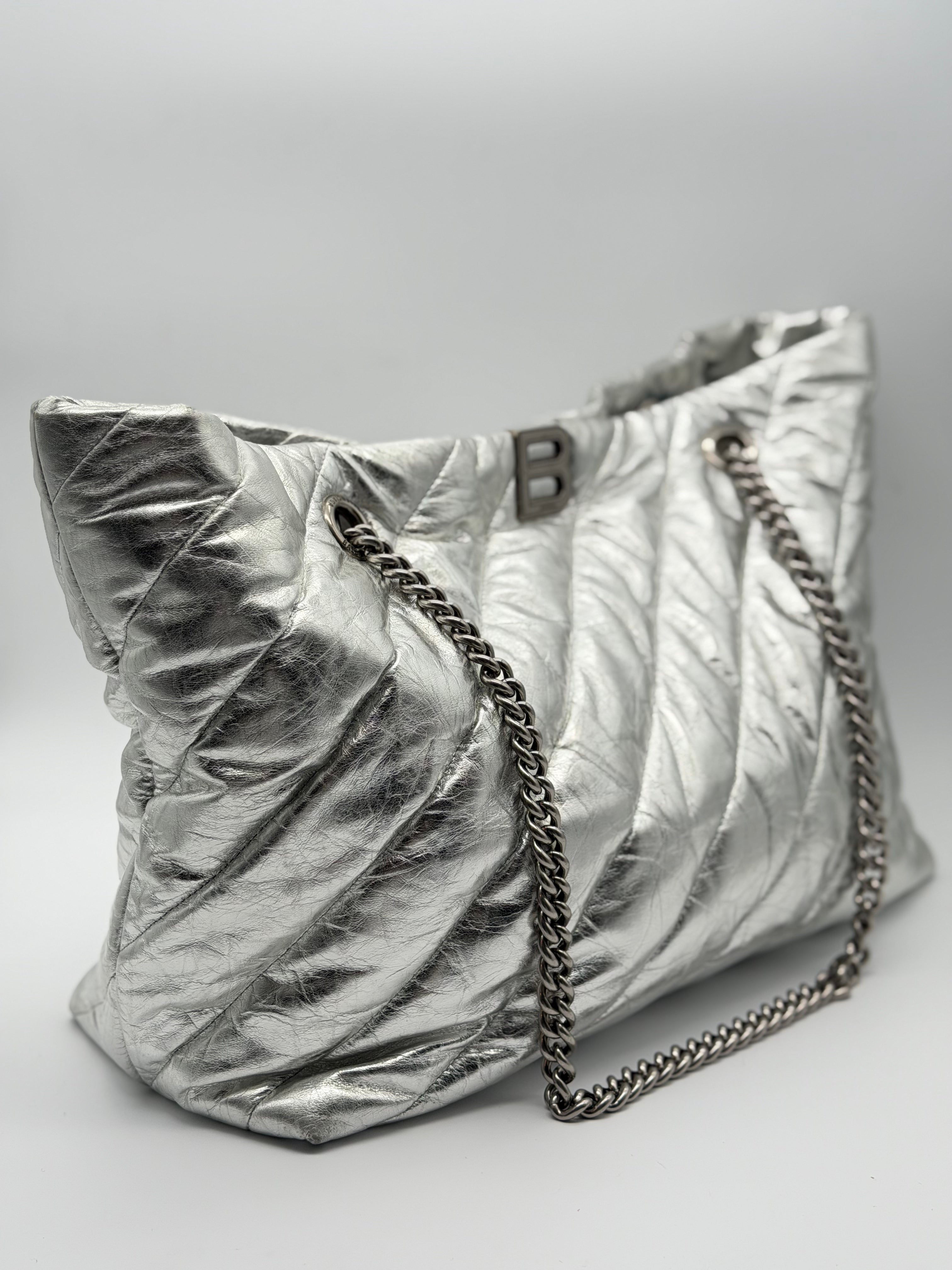 Balenciaga Shopper Crush in pelle di vitello matelassè laminata color silver - SGER S.r.l.