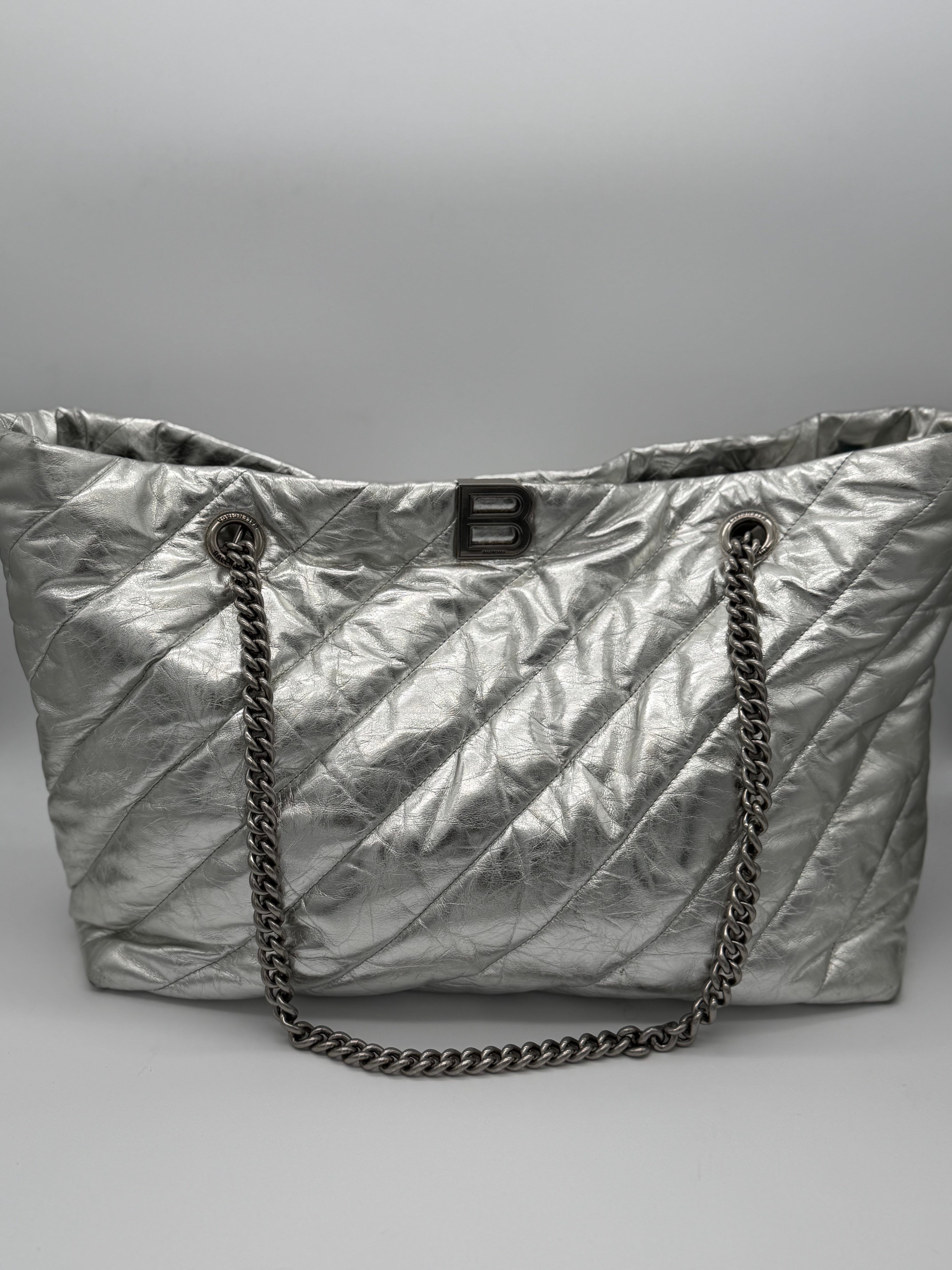 Balenciaga Shopper Crush in pelle di vitello matelassè laminata color silver - SGER S.r.l.