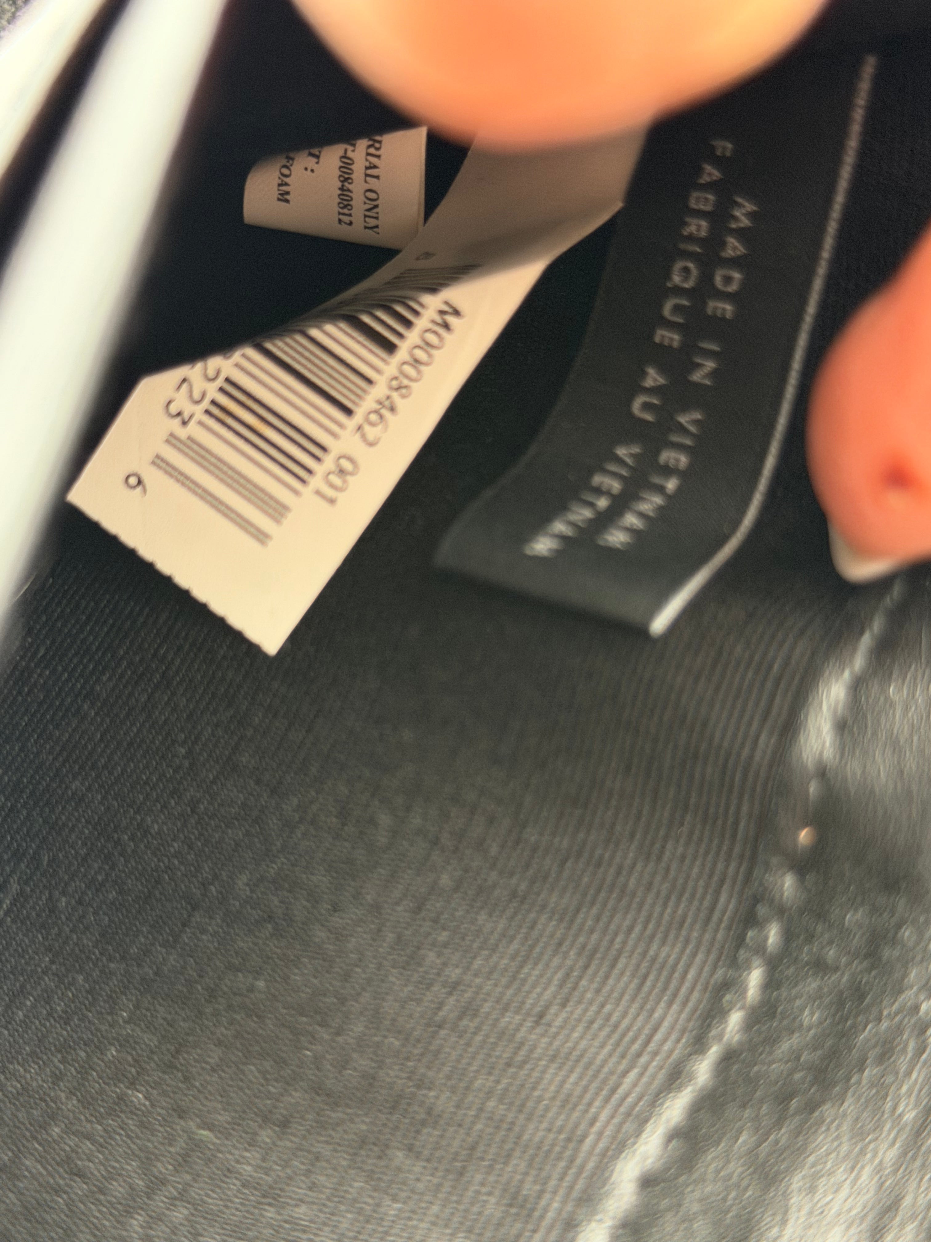 Marc Jacobs Organizer Continental Gotham in pelle martellata nera - SGER S.r.l.