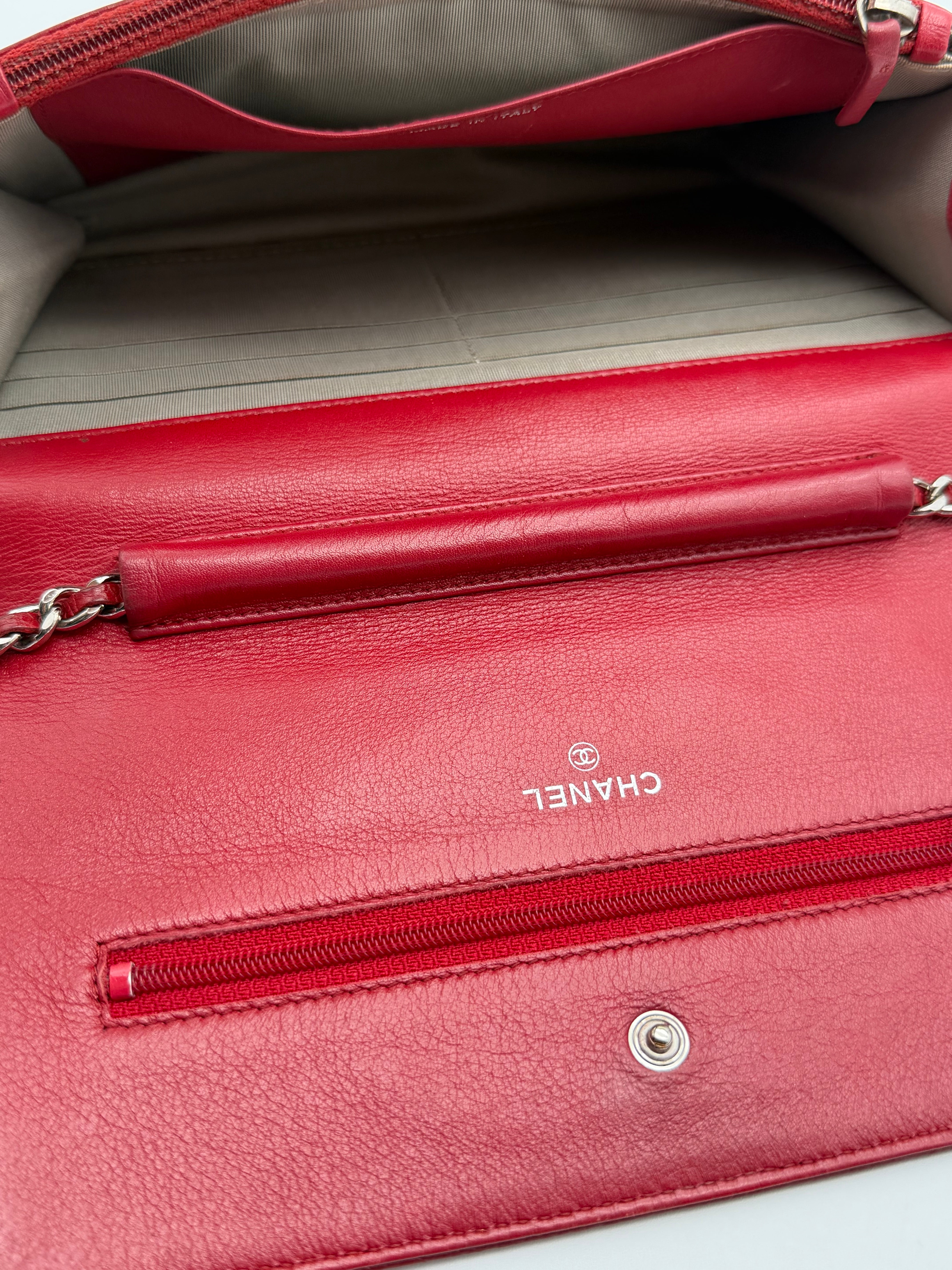 Chanel Wallet on Chain Timeless Double C in pelle di vitello Caviar rossa