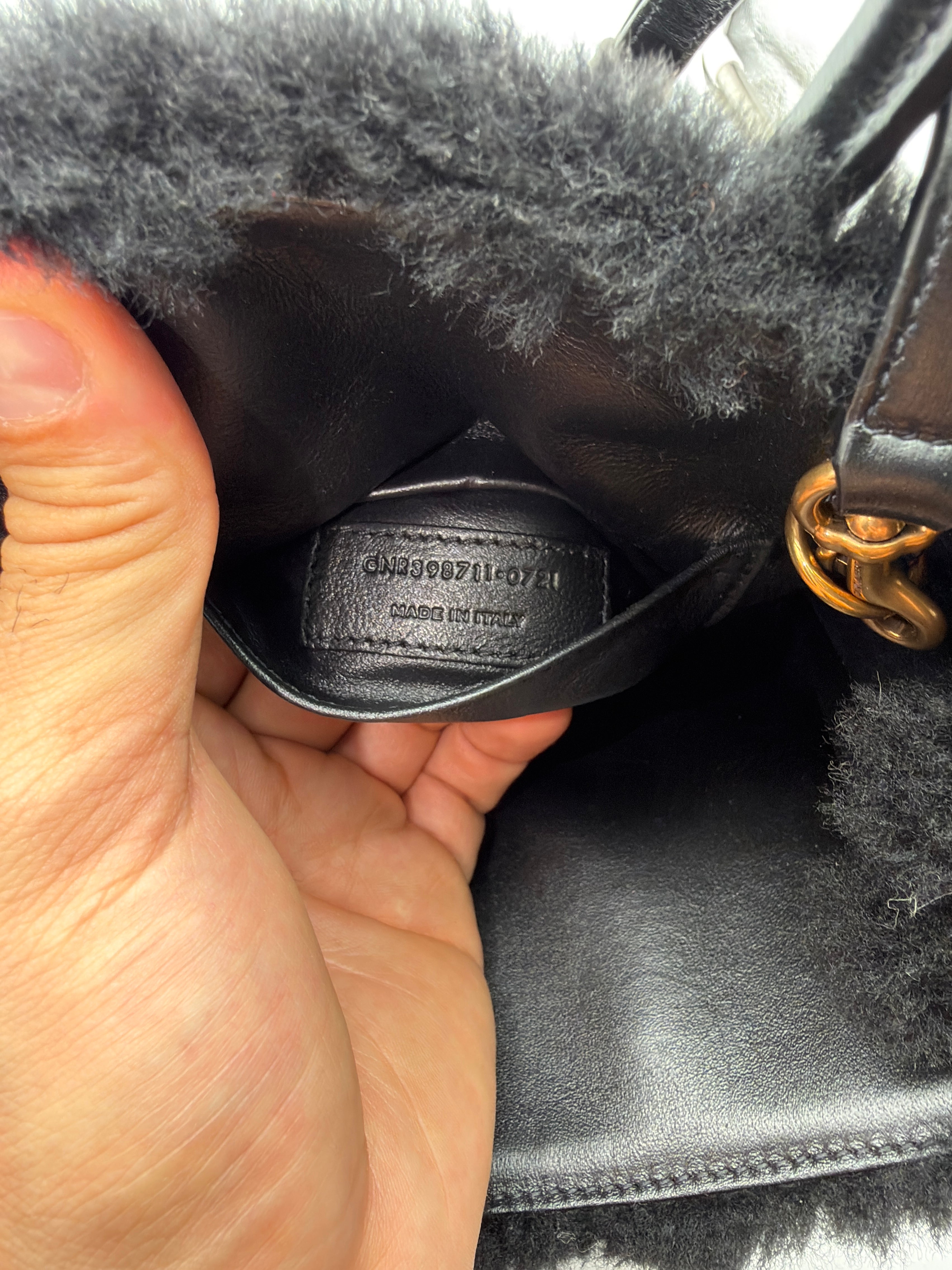 Saint Laurent Sac De Jour Nano in montone nero