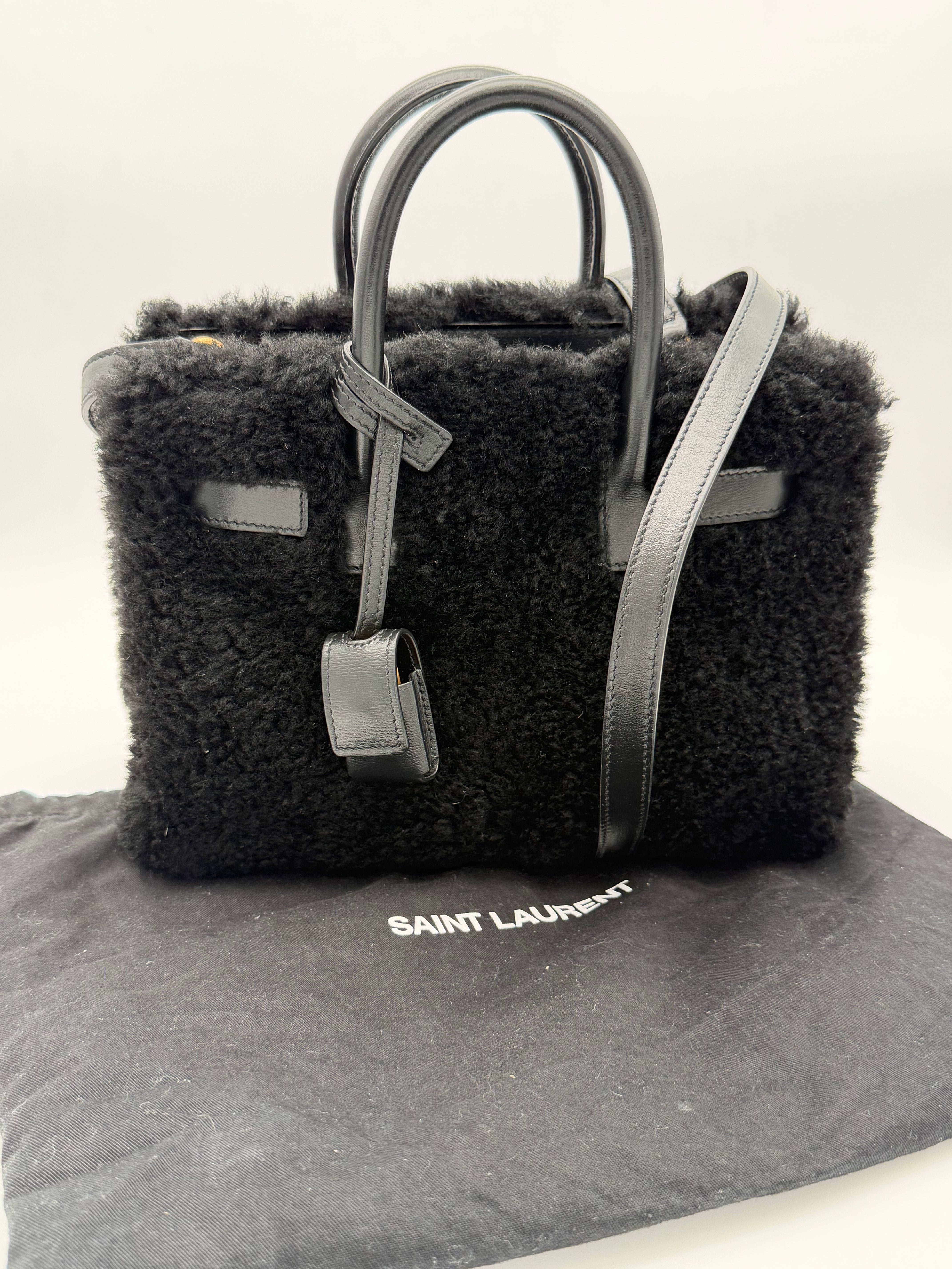 Saint Laurent Sac De Jour Nano in montone nero