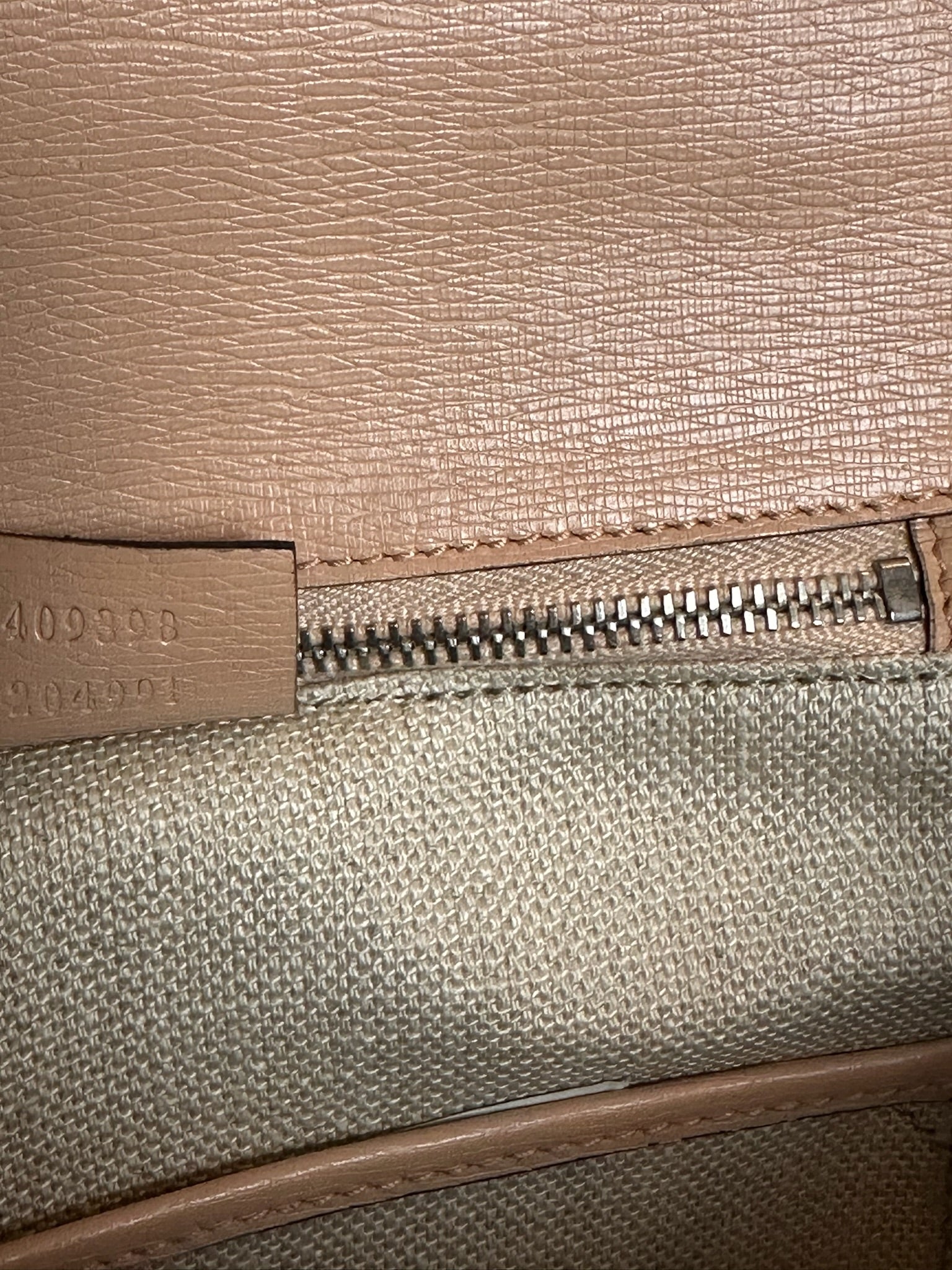 Gucci Limited Edition Bloom Museum Bag in powder leather with floral print and bamboo